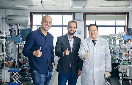 打造貼近客戶一線的敏捷前端組織，實現(xiàn)客戶需求24小時快速響應。