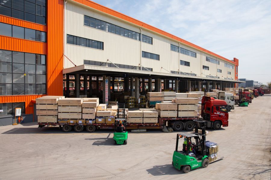 16185383913036555OFo.jpg 杭州傳化公路港倉儲(chǔ)作業(yè).jpg