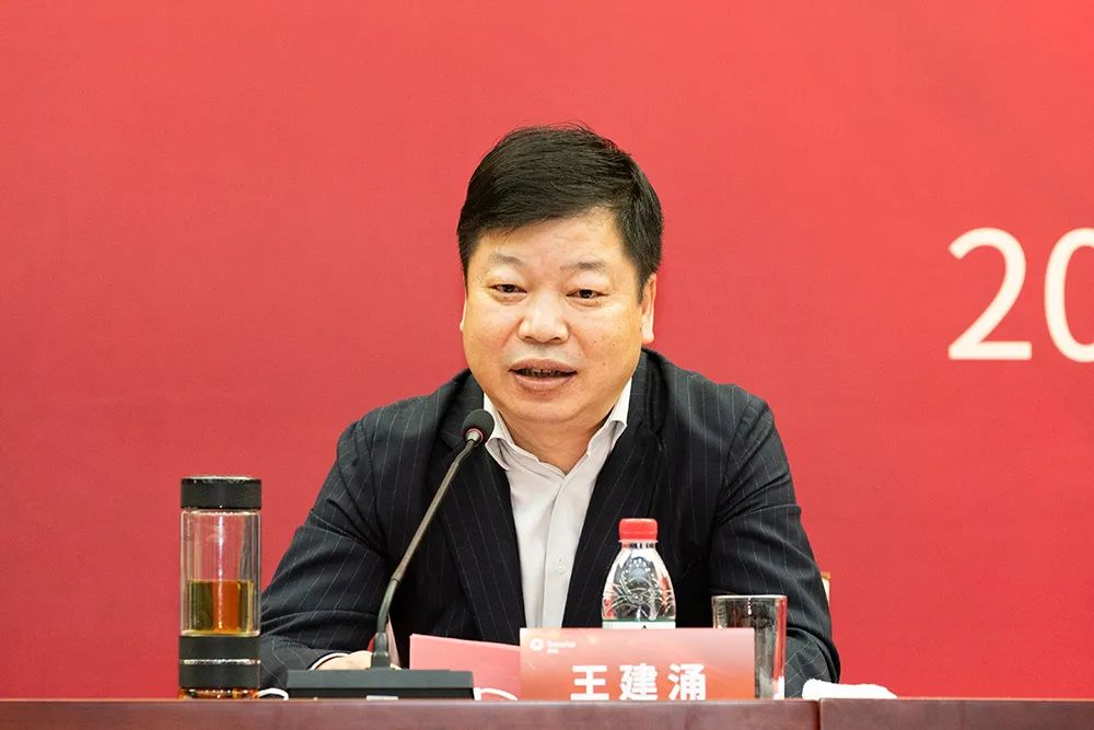 16512427183583354fxU.jpg 11.jpg