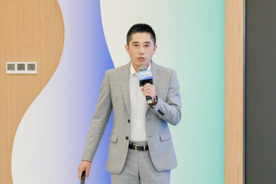 1719541223600943pdW2.jpg 11.jpg